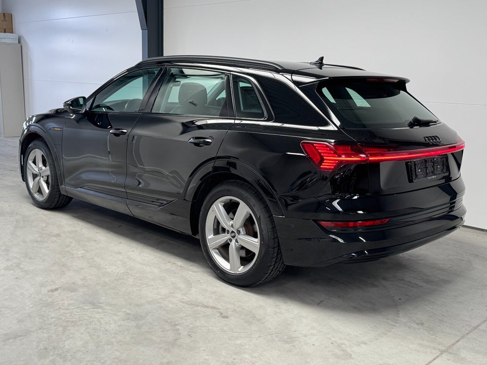 Audi e-tron 55 quattro 5d