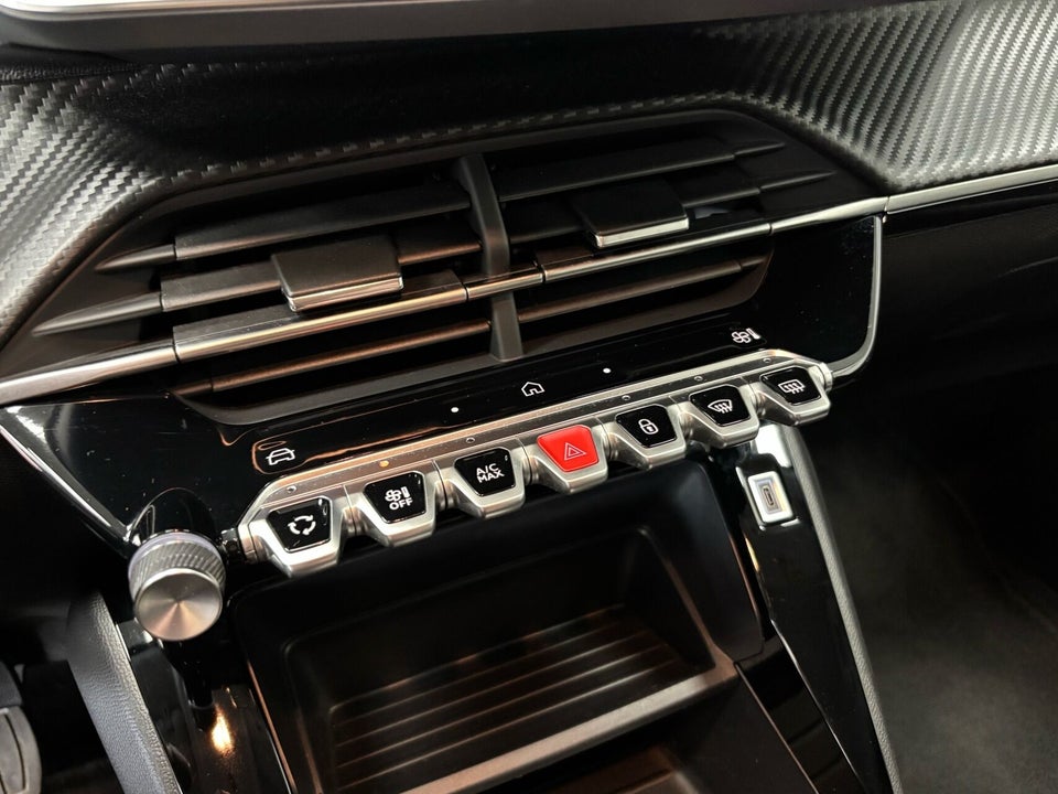 Peugeot e-208 50 Style 5d