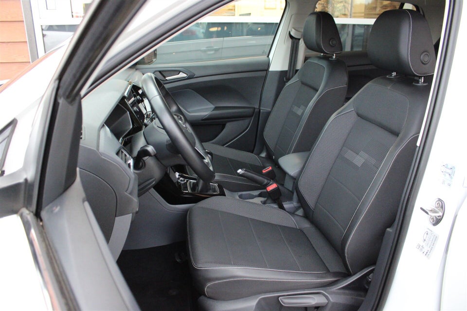 VW T-Cross 1,0 TSi 115 First Edition 5d