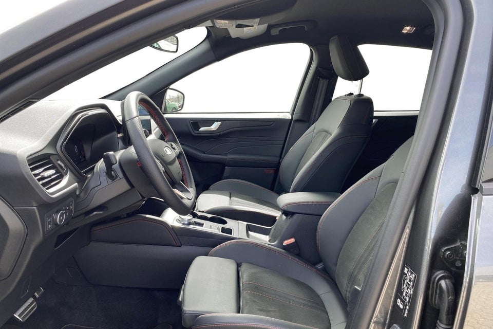 Ford Kuga 2,5 HEV ST-Line X CVT 5d