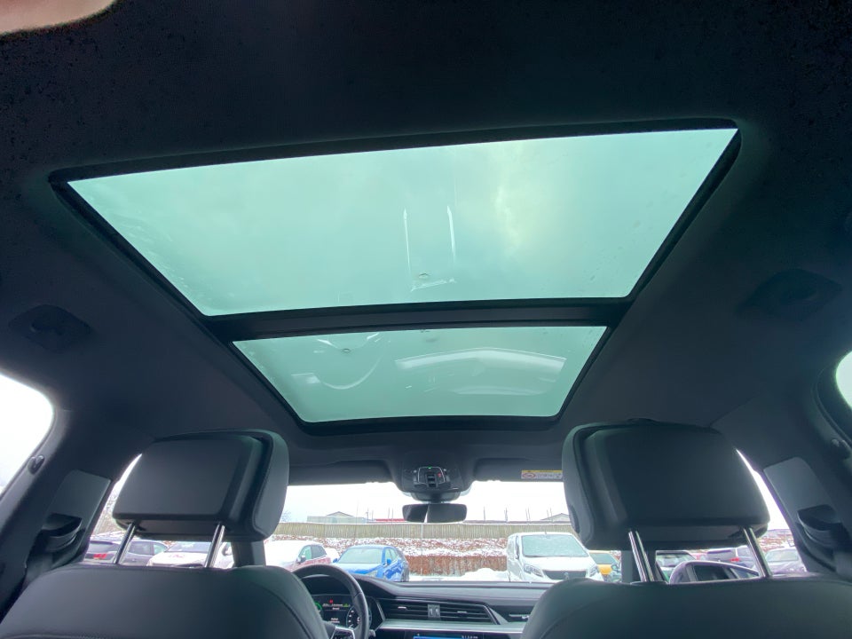 Audi e-tron 55 S-line quattro 5d