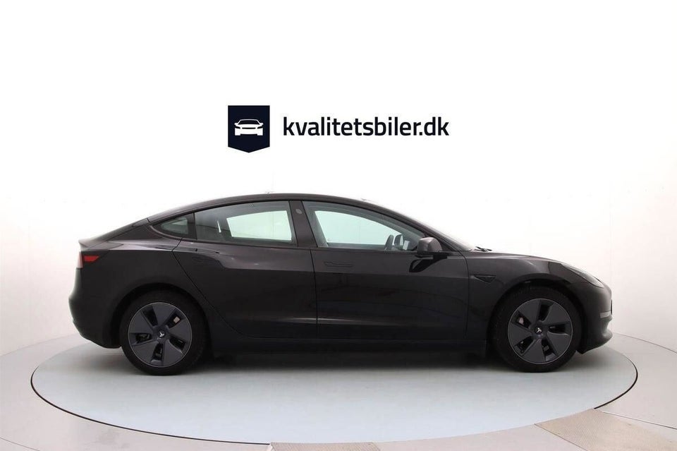 Tesla Model 3 RWD 4d