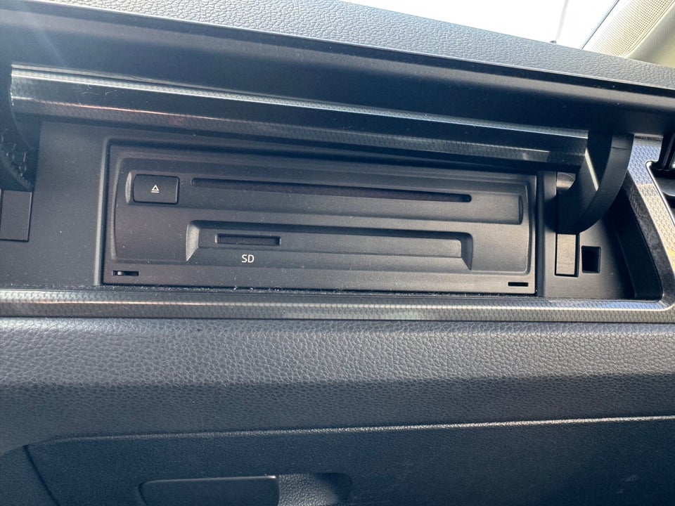 VW Touran 1,6 TDi 115 IQ.Drive DSG 7prs 5d