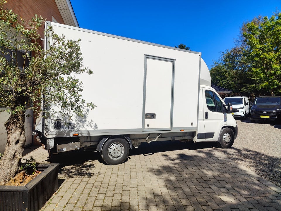 Peugeot Boxer 335 2,2 BlueHDi 165 L3 Alukasse m/lift 2d