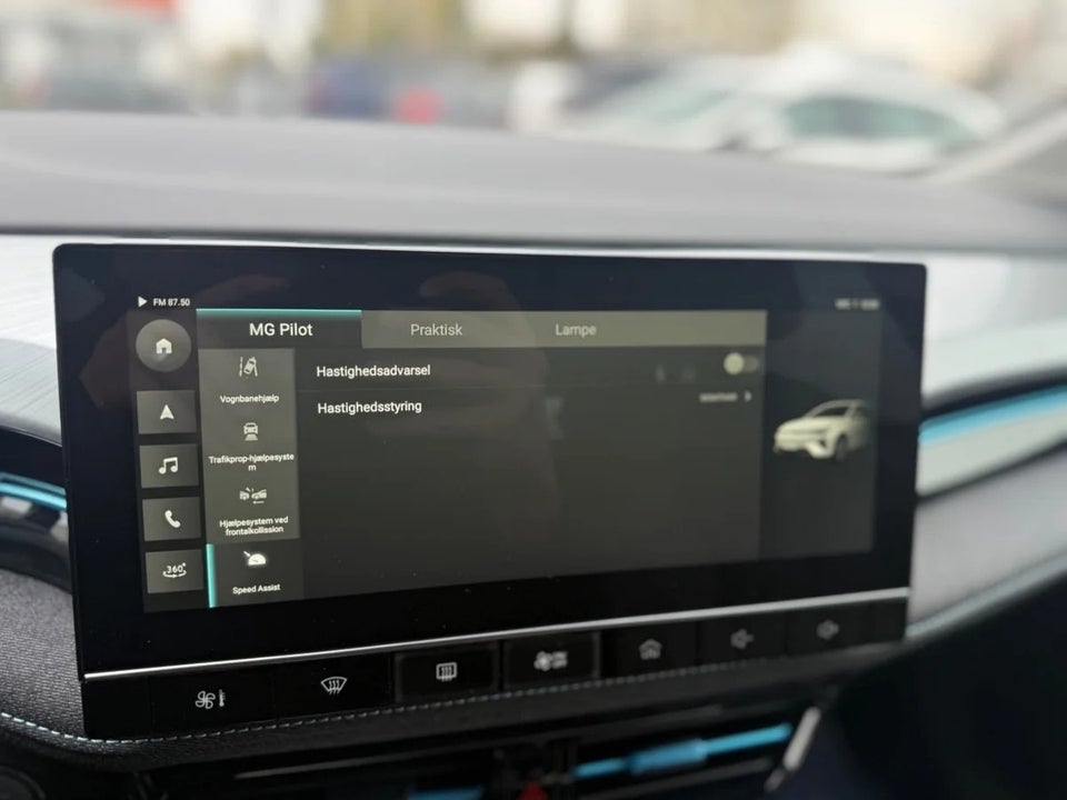MG MG5 61 Luxury 5d