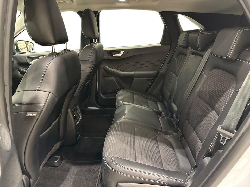 Ford Kuga 2,5 PHEV Titanium X CVT 5d