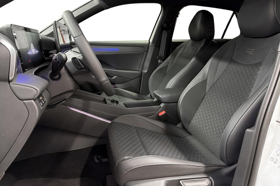 VW T-Roc 1,5 eTSi 150 R-line DSG 5d