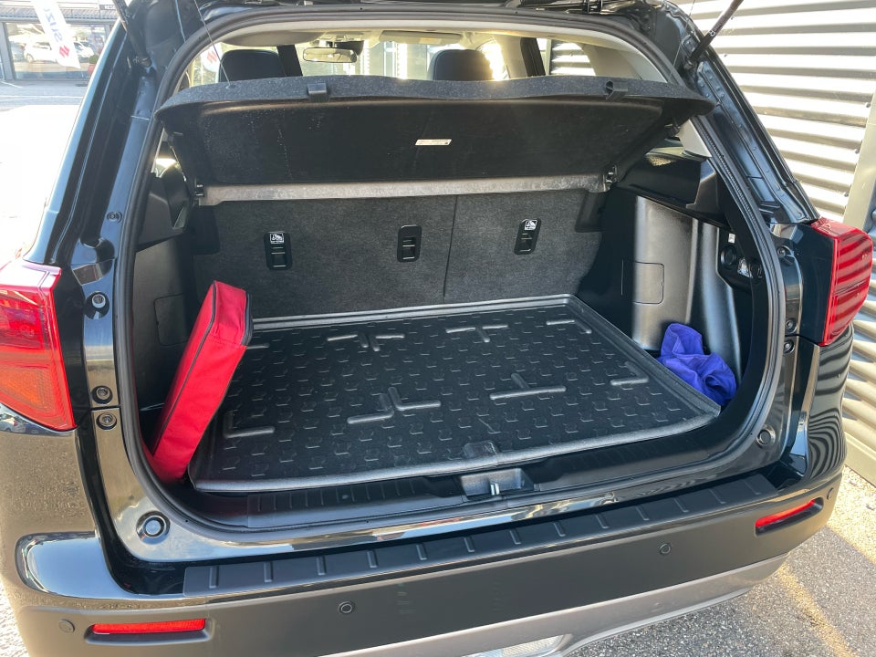 Suzuki Vitara 1,0 Boosterjet Adventure aut. AllGrip 5d