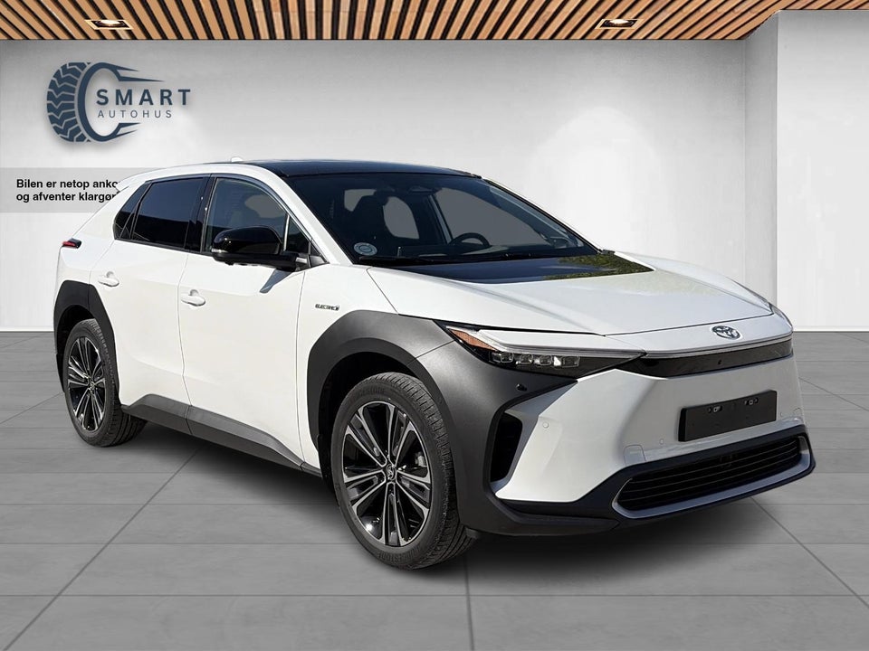Toyota bZ4X Executive AWD 5d
