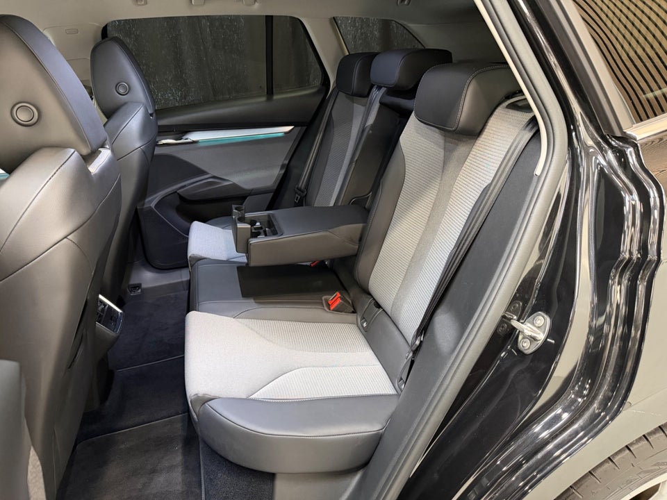 Skoda Enyaq 80 iV Loft 5d