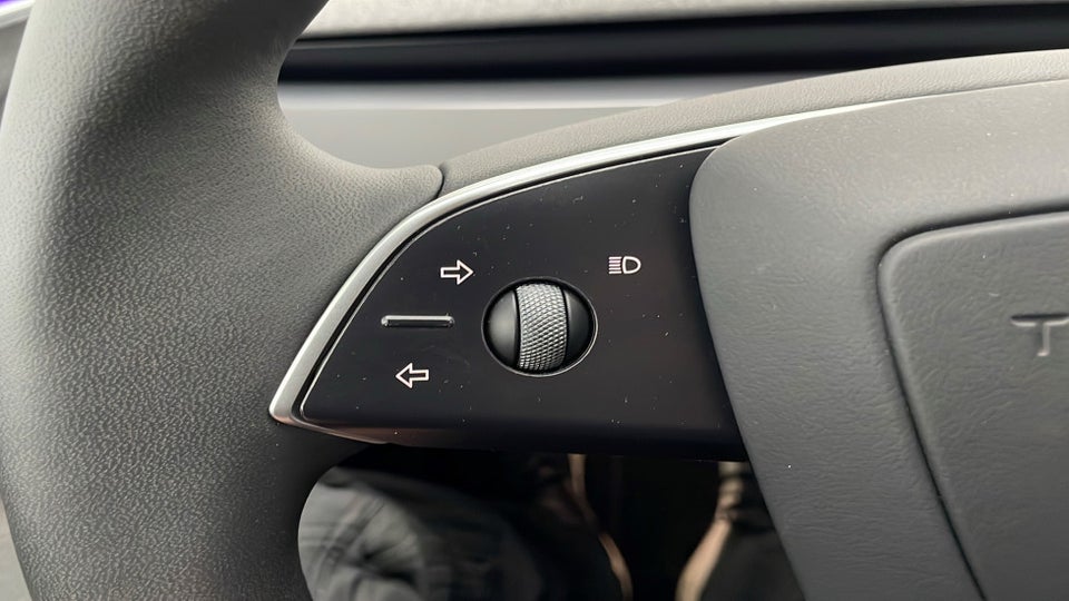 Tesla Model 3 RWD 4d