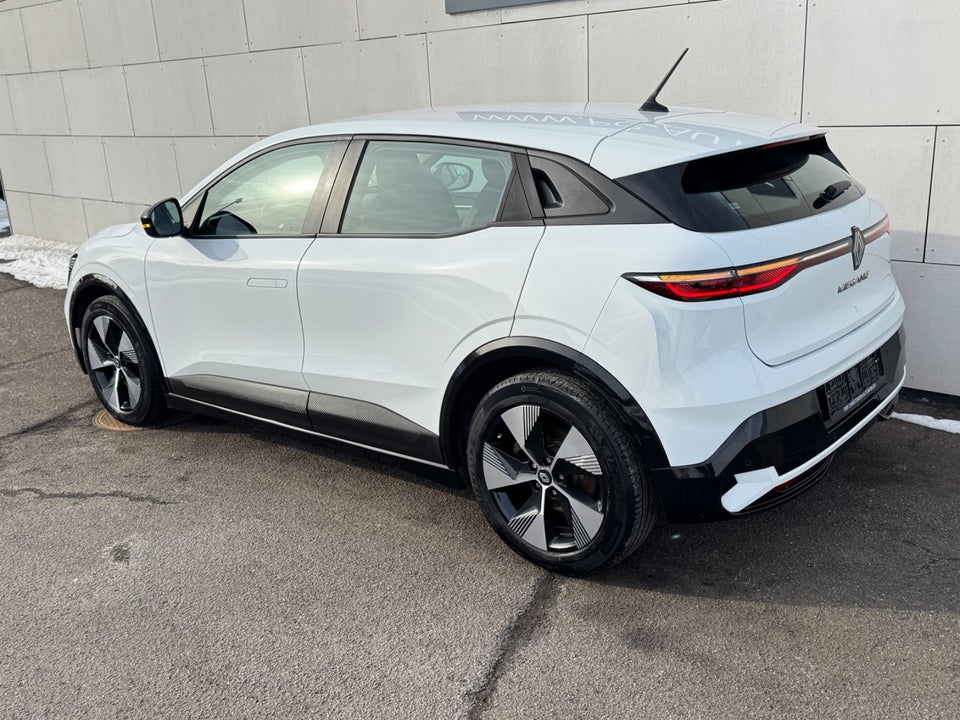 Renault Megane E-Tech 60 Equilibre 5d
