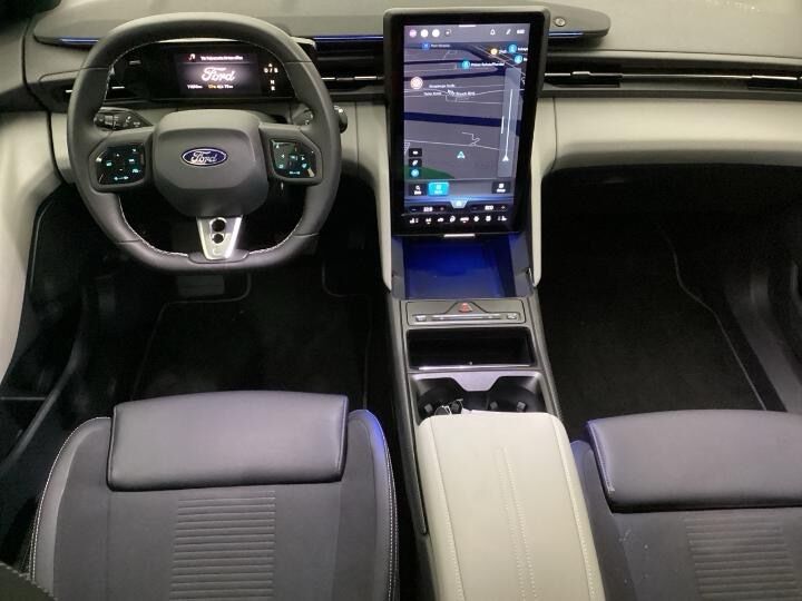 Ford Capri 79 Premium Extended Range AWD 5d