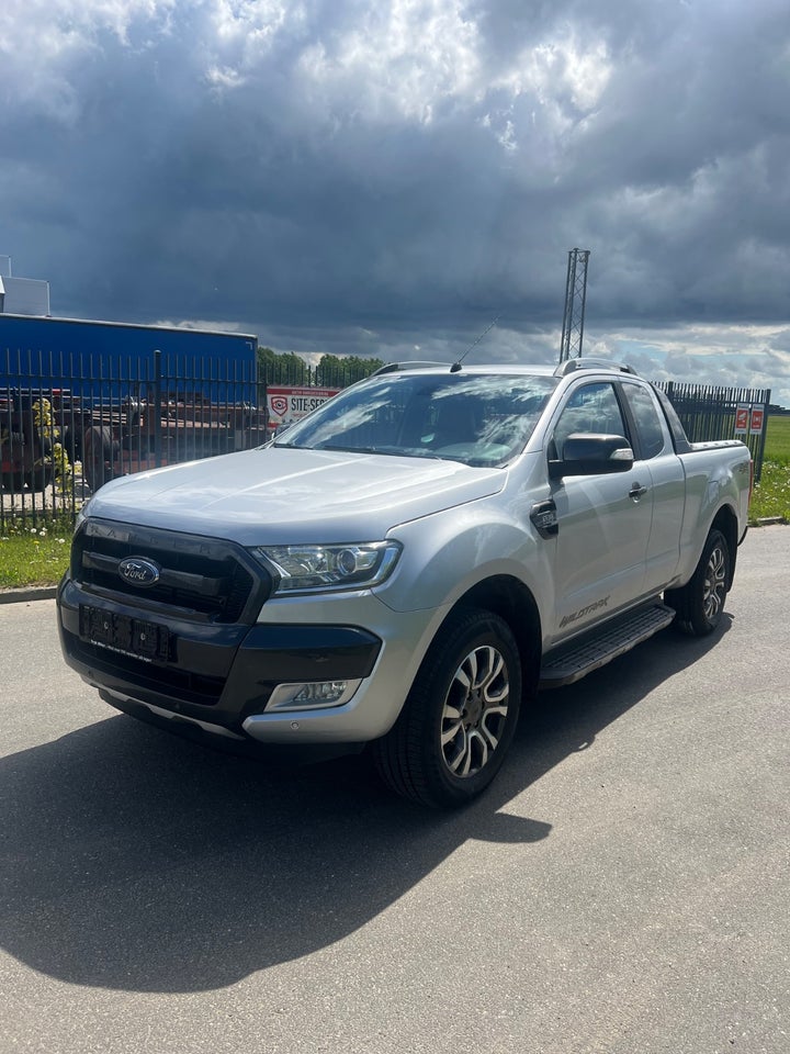 Ford Ranger 3,2 TDCi Rap Cab Wildtrak 4x4 2d