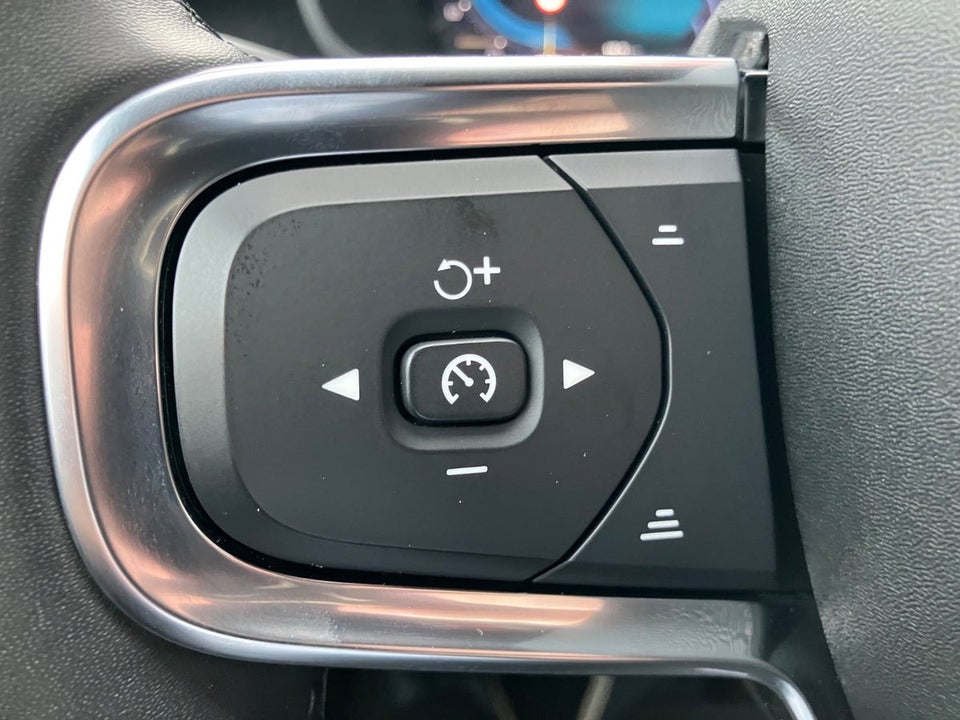 Volvo XC40 P6 ReCharge Core 5d