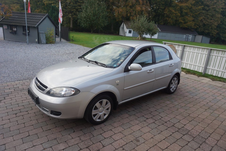 Chevrolet Lacetti 1,4 SX 5d