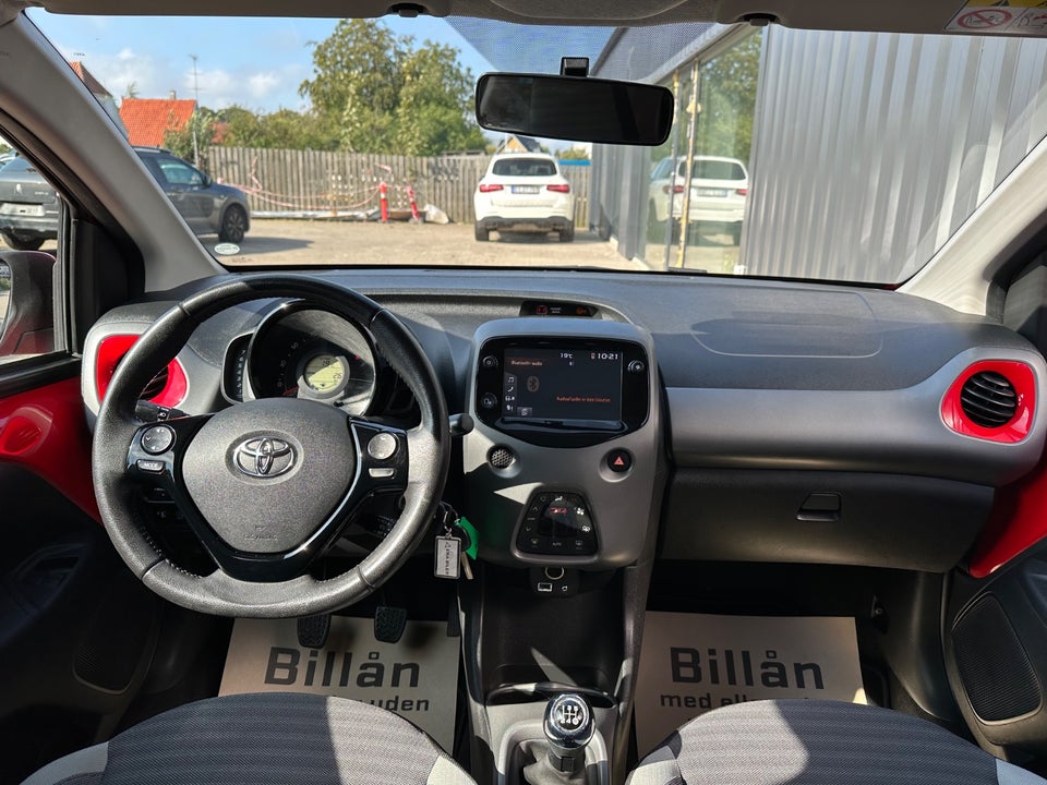 Toyota Aygo 1,0 VVT-i x-play 5d