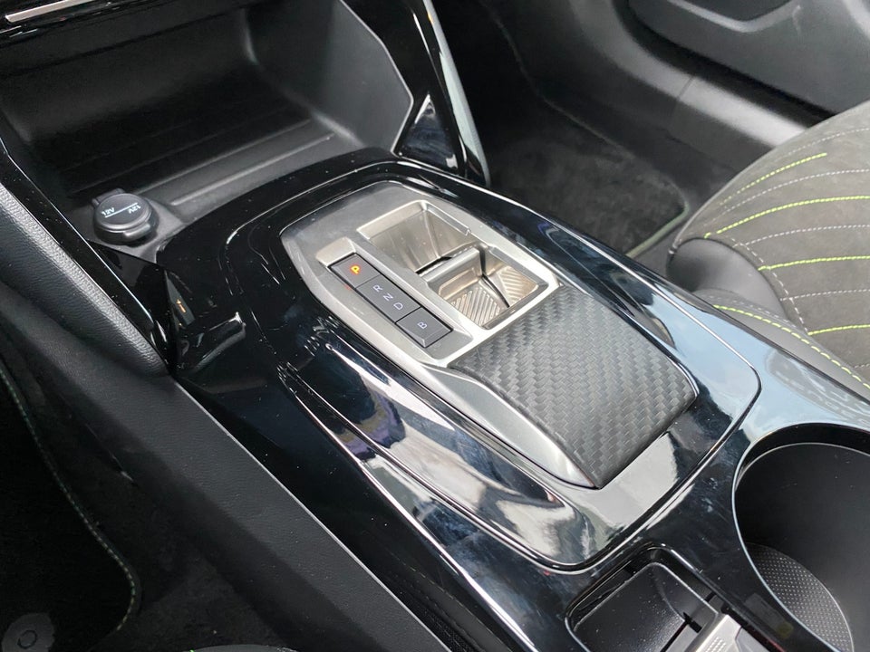 Peugeot e-2008 54 GT 5d