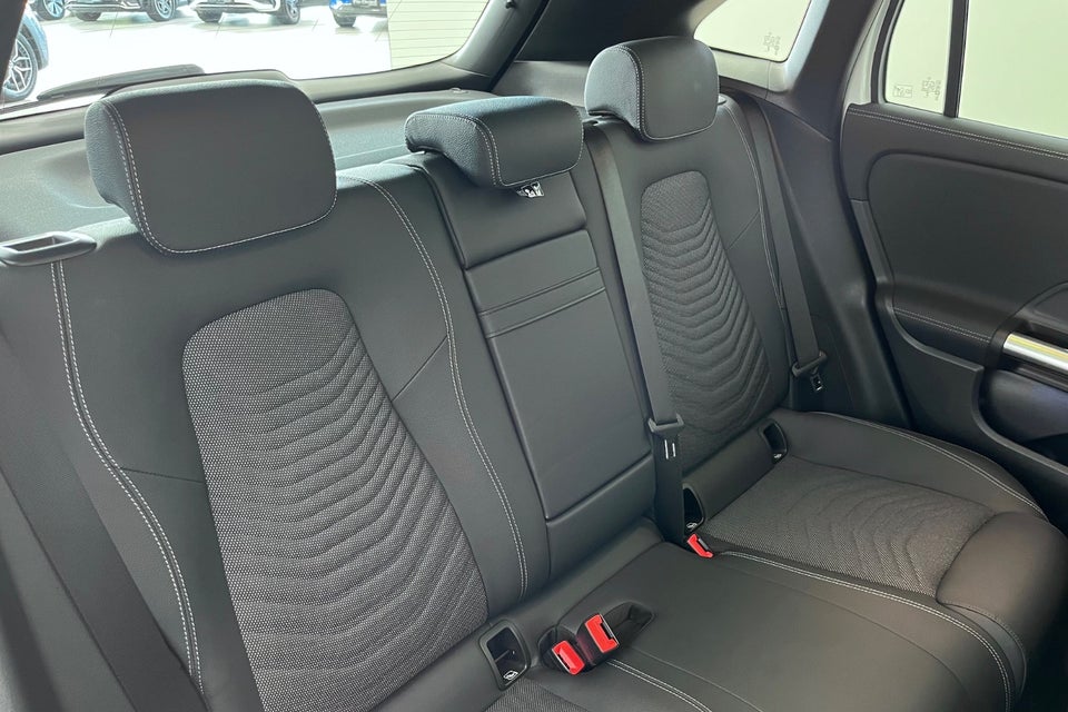 Mercedes EQA250 Progressive 5d