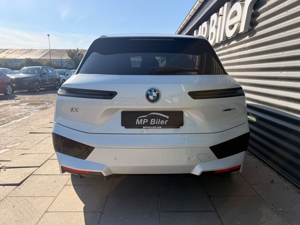 BMW iX xDrive40 5d
