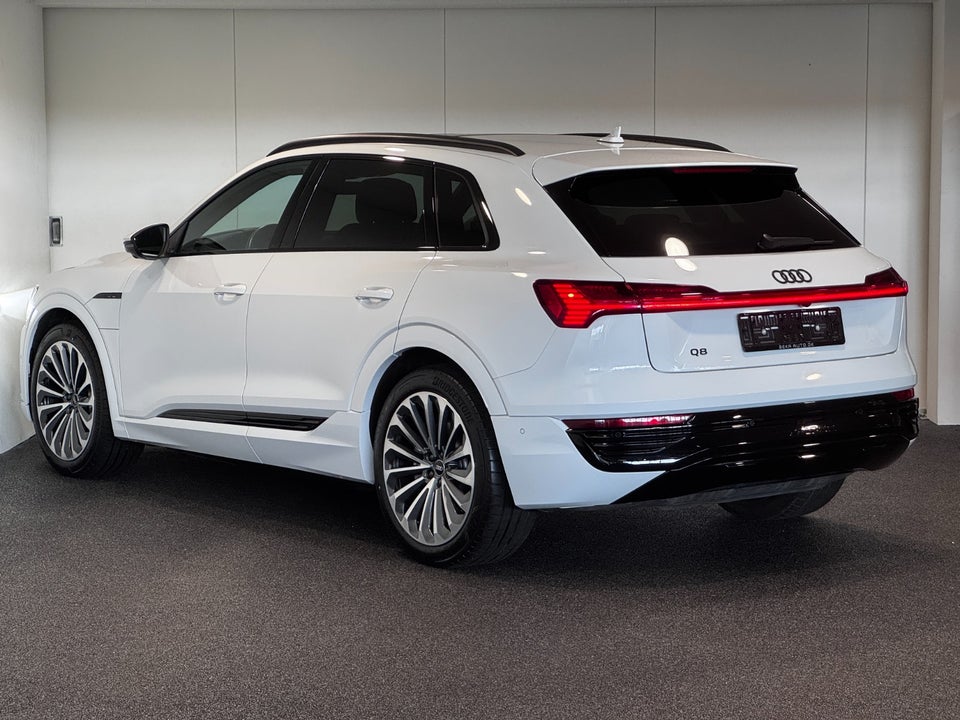 Audi Q8 e-tron 50 Prestige quattro 5d