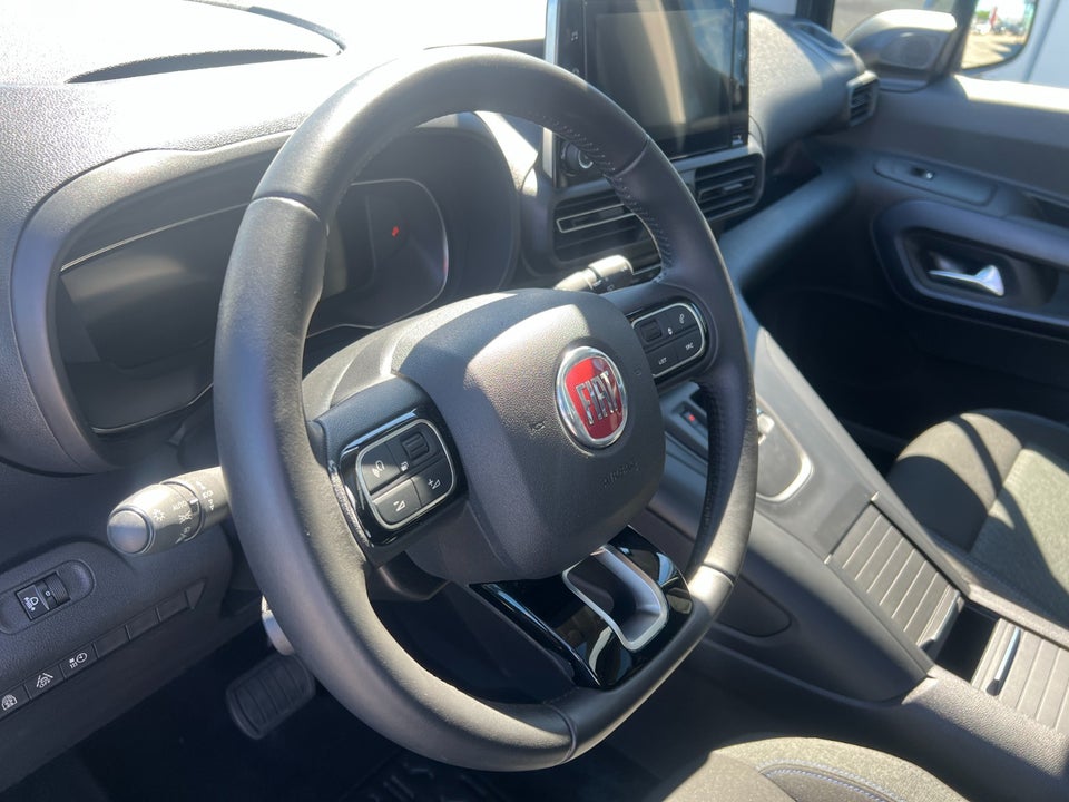 Fiat Doblò E 50 Launch 5d