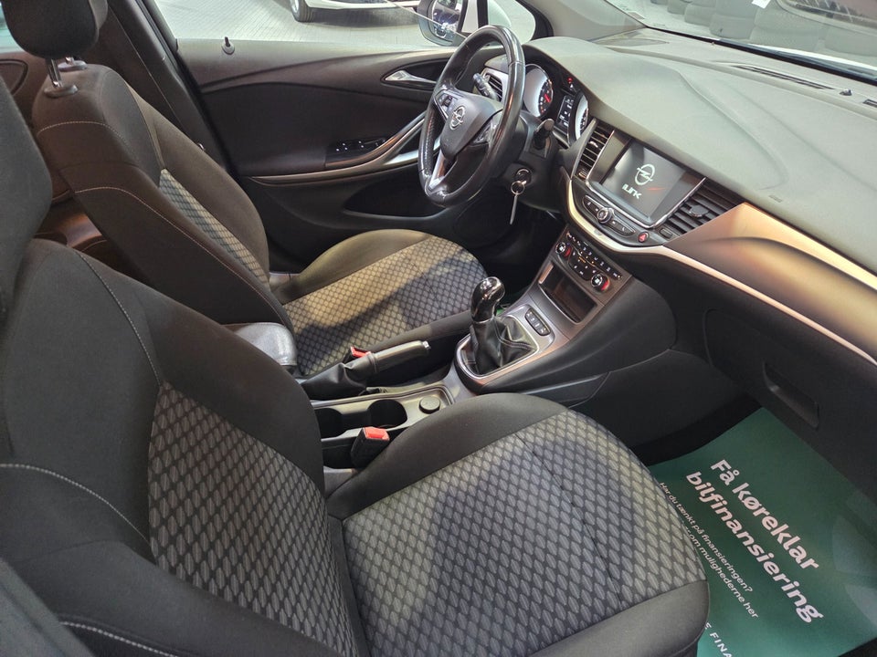 Opel Astra 1,0 T 105 Enjoy 5d