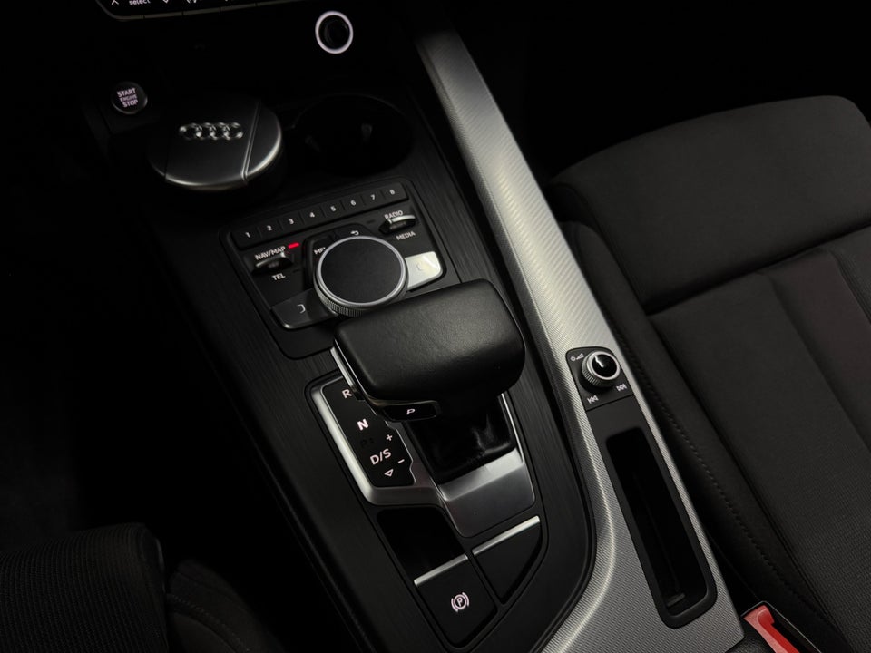 Audi A4 40 TDi S-line Avant S-tr. 5d