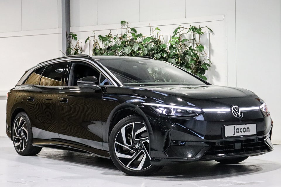 VW ID.7 77 Style+ Tourer 5d