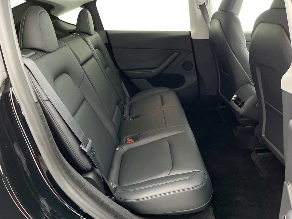 Tesla Model Y RWD 5d