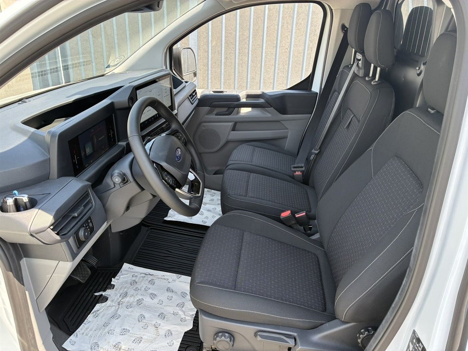 Ford E-Transit Custom 320 L1 64 Trend