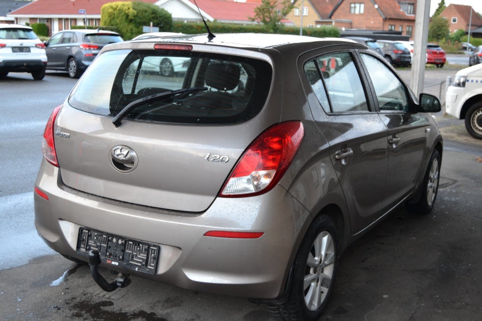 Hyundai i20 1,25 Classic XTR 5d