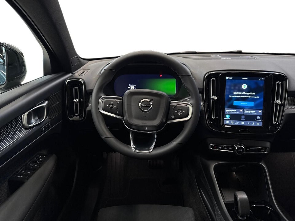 Volvo EC40 Extended Range Black Edition 5d