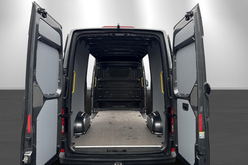 VW Crafter 35 2,0 TDi 177 Kassevogn L3H3 aut.