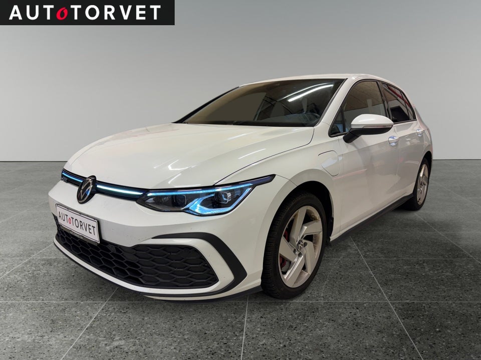 VW Golf VIII 1,4 GTE DSG 5d