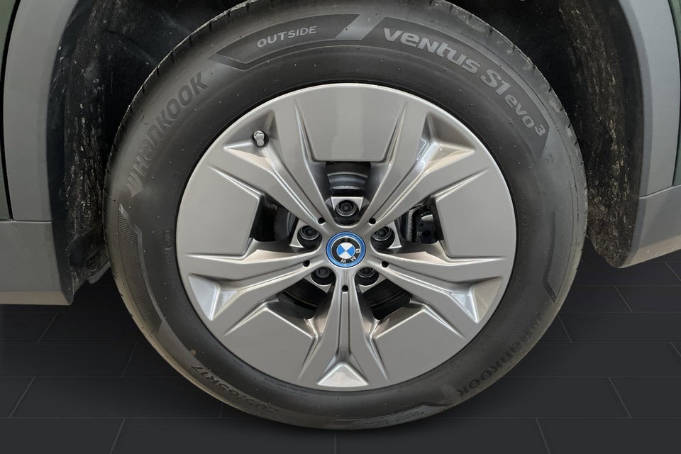 BMW iX1 eDrive20 X-Line 5d