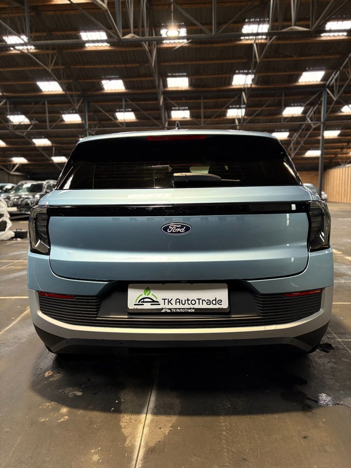 Ford Explorer 77 Premium Extended Range 5d