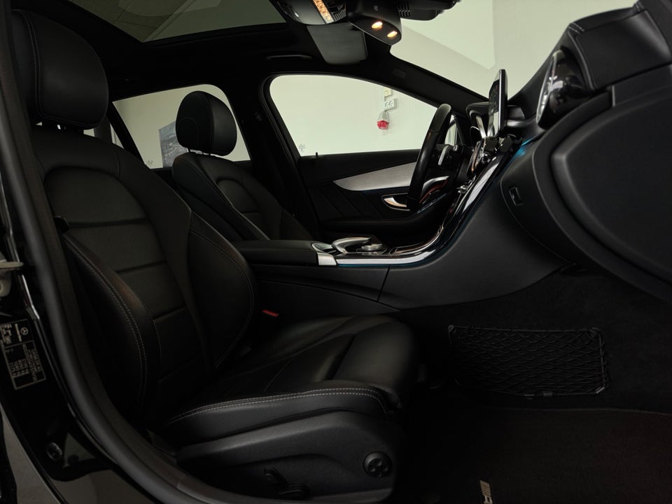 Mercedes C220 d 2,2 AMG Line stc. aut. 5d