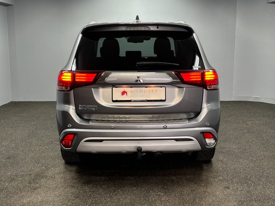 Mitsubishi Outlander 2,4 PHEV Intense CVT 4WD 5d