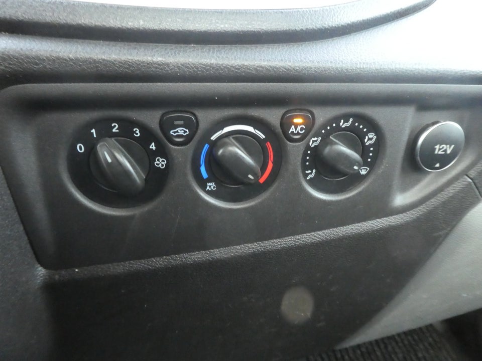 Ford Transit 350 L2 Chassis 2,2 TDCi 125 Ambiente H1 FWD 2d