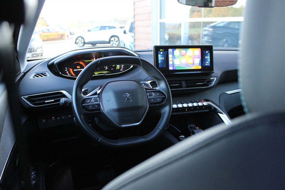 Peugeot 3008 1,6 Hybrid First Selection EAT8 5d