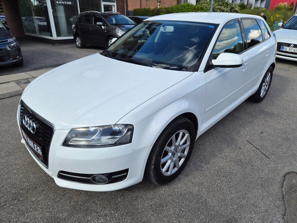 Audi A3 1,6 TDi Ambiente Sportback 5d