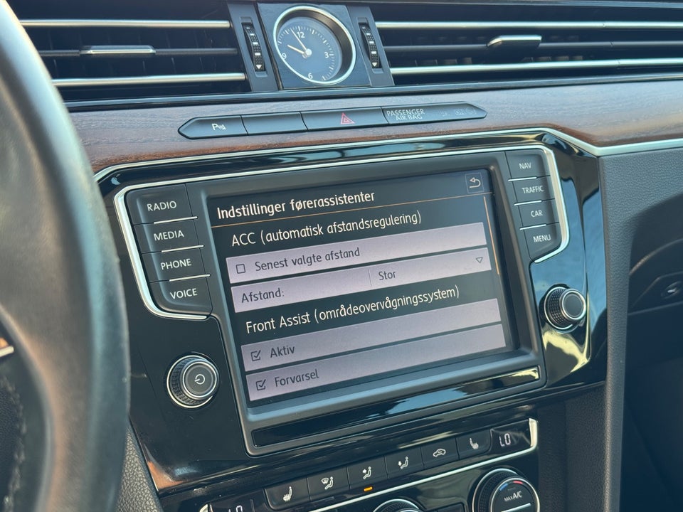 VW Passat 2,0 TSi 280 Highline Variant DSG 4Motion 5d