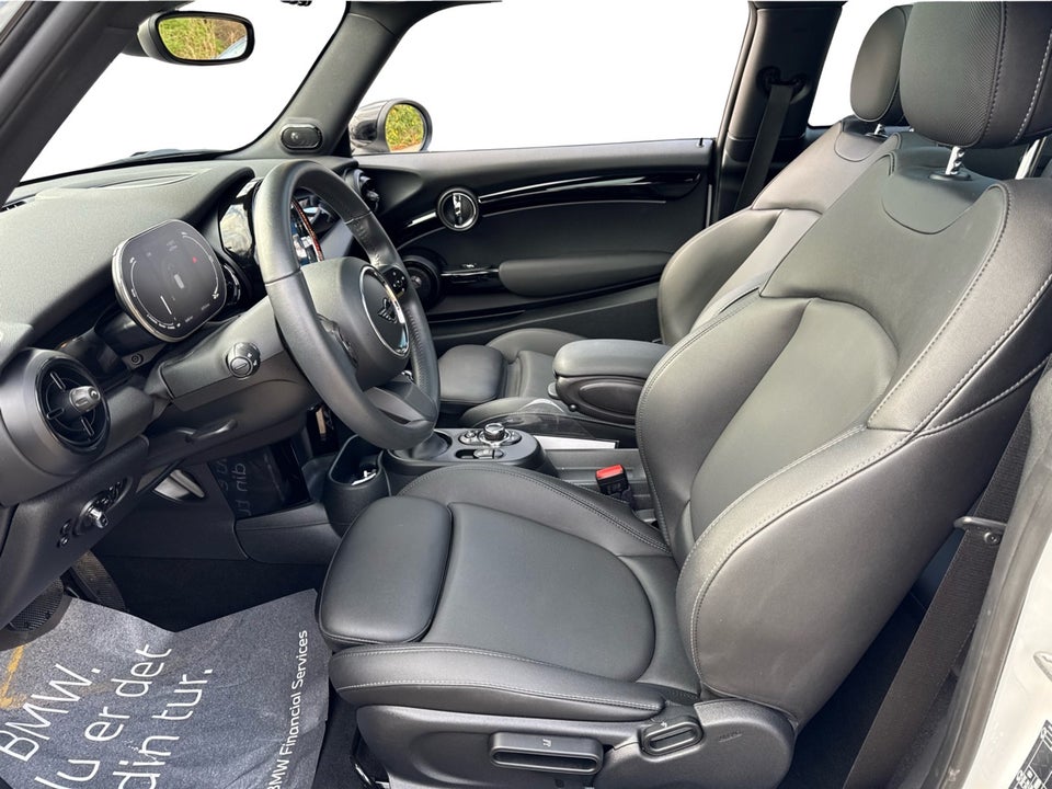 MINI Cooper SE Classic Trim 3d