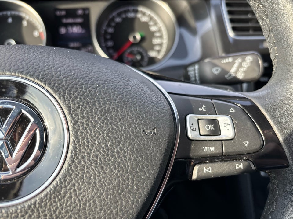 VW Golf VII 1,5 TSi 150 Plus Variant DSG 5d