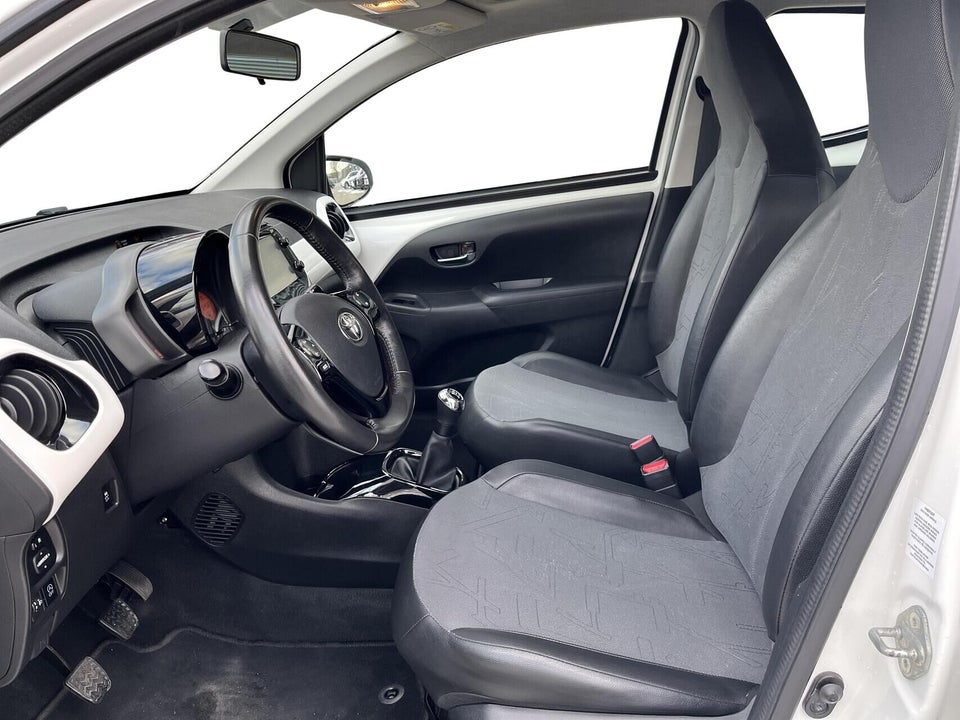 Toyota Aygo 1,0 VVT-i x-sky 5d