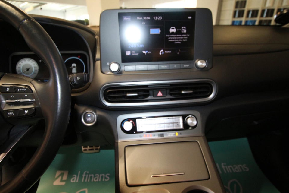 Hyundai Kona 39 EV Essential 5d