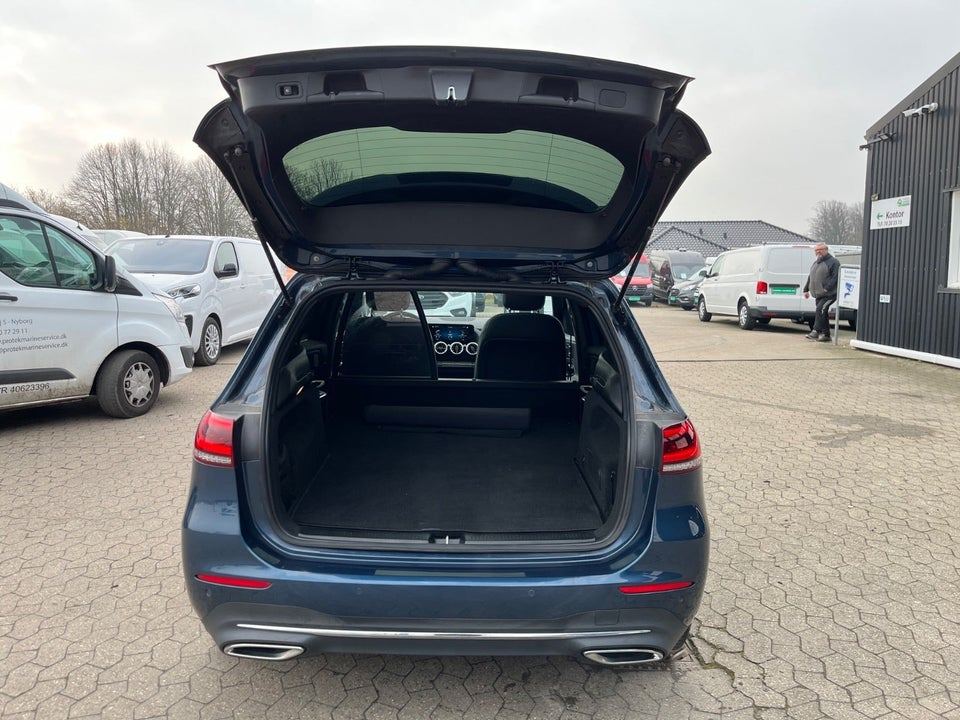 Mercedes B220 d 2,0 aut. 4Matic Van 5d
