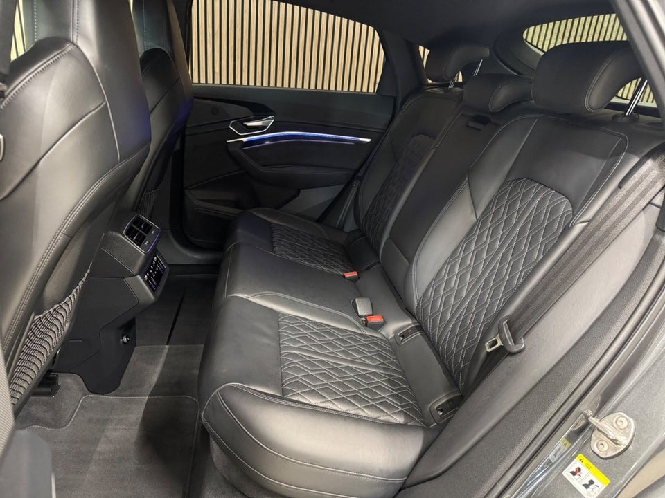 Audi e-tron 55 S-line Sportback quattro 5d