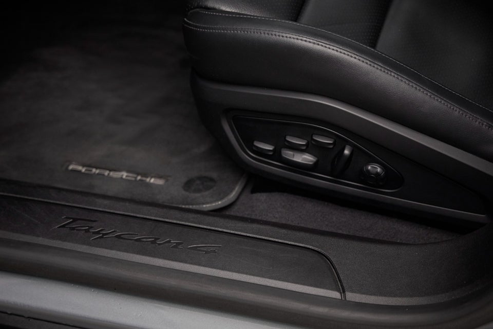 Porsche Taycan 4 Performance+ Cross Turismo 5d